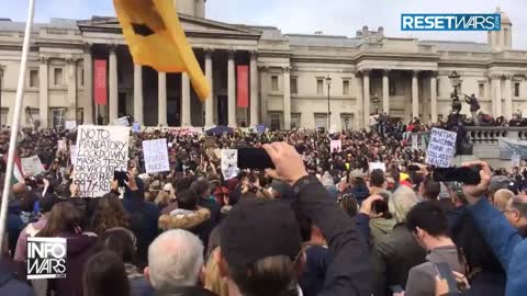 Crowd Sings ‘Shove Vaccine Up Your Ass’ In Italy