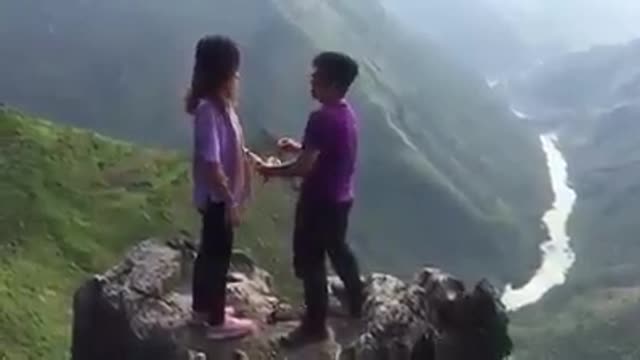 Monitor surprise marriage proposal