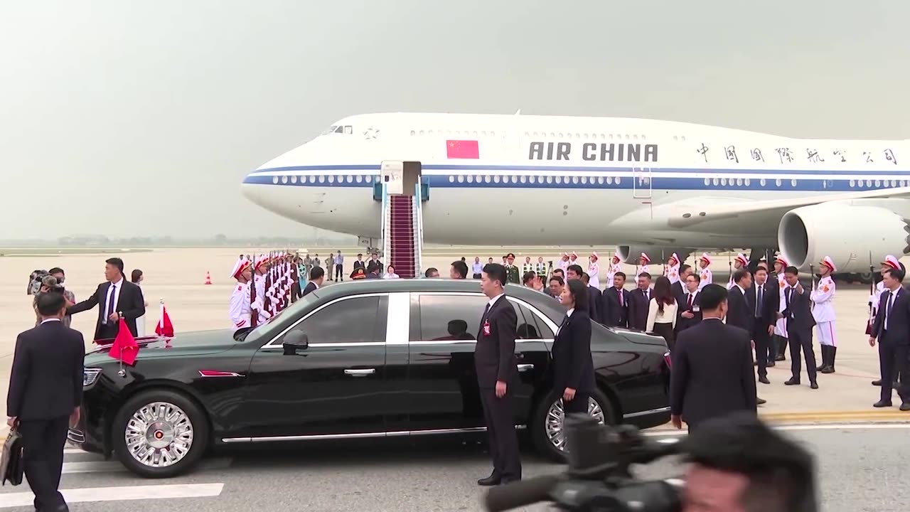 China's Xi arrives in Vietnam to strengthen ties