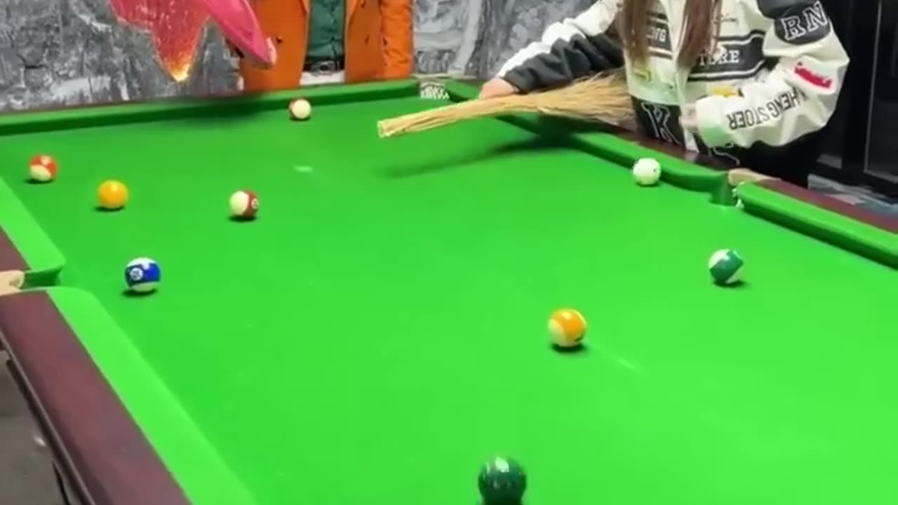 Pocketing Laughter: Pool Pros Turn Billiards into Comedy Gold 🎱😄