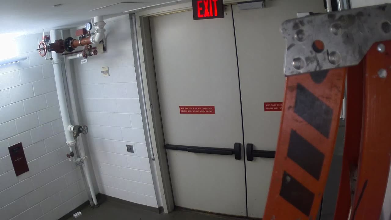 7181CVCULStair1_2021-01-06_23h00min01s577ms.mp4