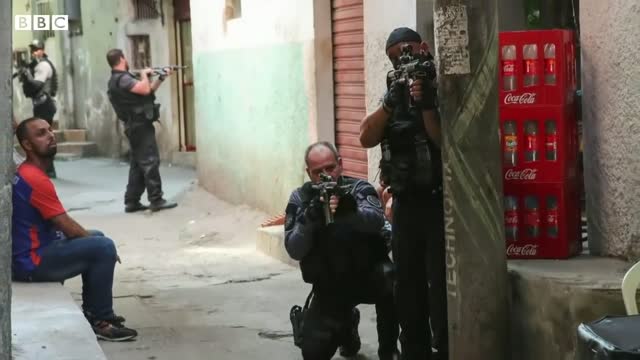 Drugs raid shootout in Brazil leaves 25 dead - BBC News