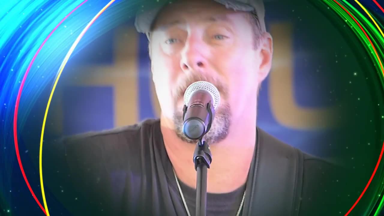 Shaun Beckett live performing Your Heart