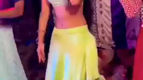 Desi dancer Goli chal javegi