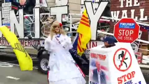 What is lady maga ❤️ doing in DC !!