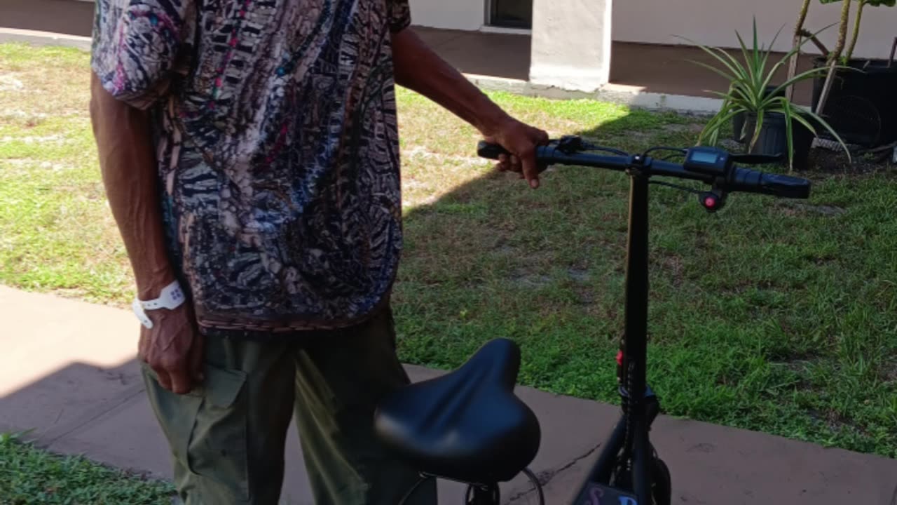 81 YEARS. THIS WHAT YOU CALL MOTIVATION