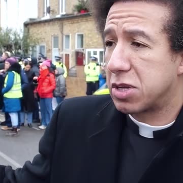 Calvin Robinson, Why Do Men Dressed In Sexualised Women's Clothing Want To Be Close To Kids?