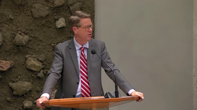 Martin Bosma in debat over excuses voor het slavernij verleden "KKK beter gekleed dan D66"