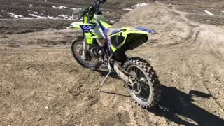 2001 yz250 electric start