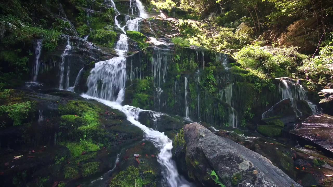 4k natural waterfall