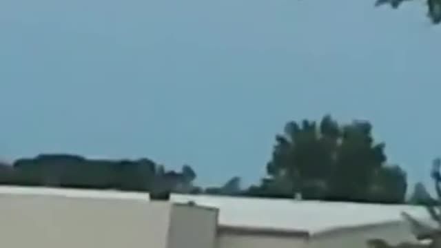 👽👽 - Crazy footage of a UFO coming out of Mexico