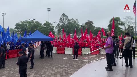 Malaysia GE15: Supporters show up