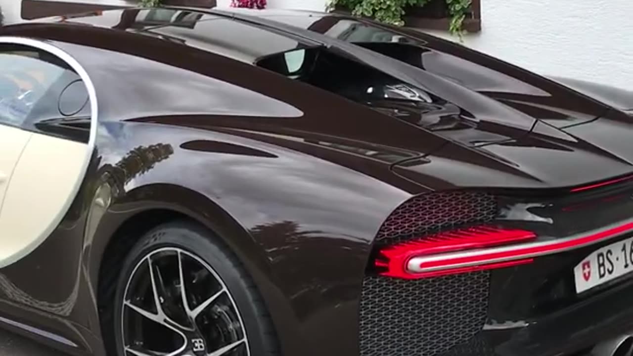 Bugatti Chiron start-up and drive #car #supercar #hypercar #bugatti #chiron #engine #luxury #swiss