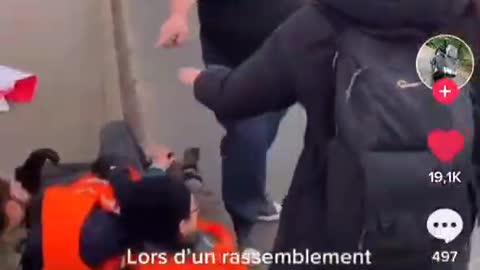 One man mountain dealing with eco terrorists blocking the roads in France 😂