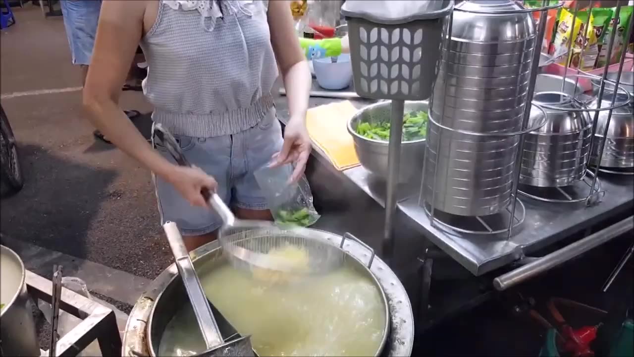 Episode 32 - Thailand Street Foods - Part 1