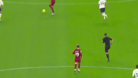How Alisson & Salah combined for another PL goal 👏🔴 #lfc #shorts