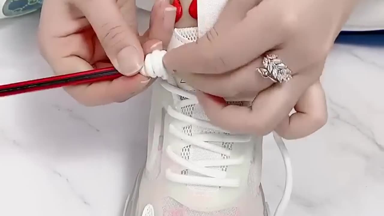 Interesting way to tie shoelaces