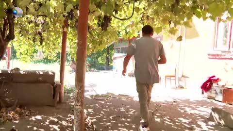 Asta-i Romania - Kitul romanului pentru baia de toate zilele! Romanii, cei mai cumpatati europeni!