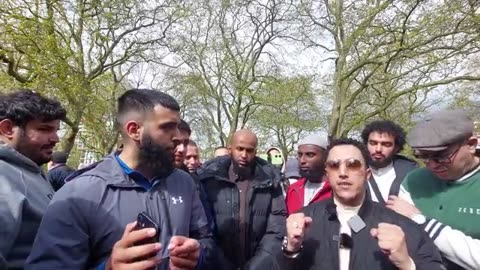 Shia Came Back To Challenge Shamsi Gets melted! Shamsi And Shia Speakers Corner