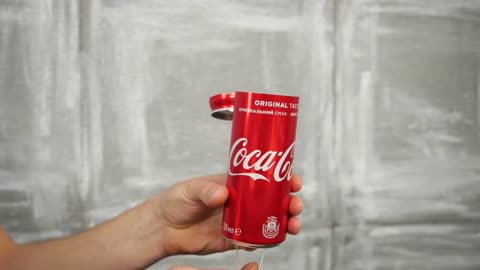 DIY Coca Cola Party Confetti Popper