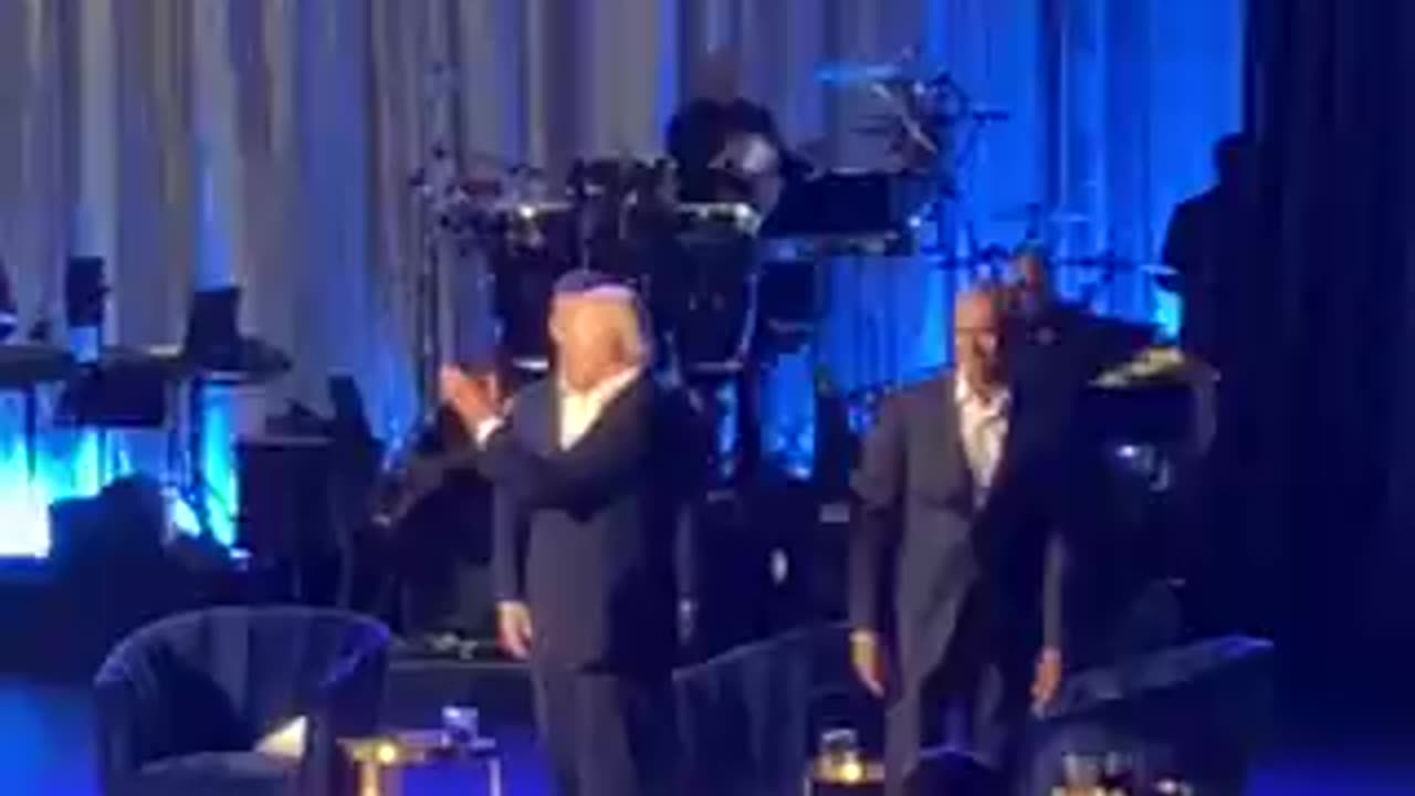 Biden Freezes on Stage, Obama Escorts Him Away