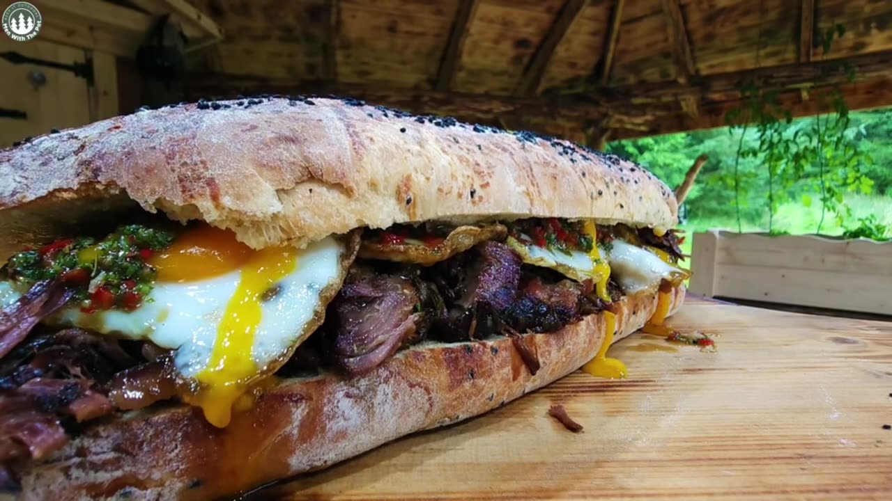 Satisfying Pulled Beef Sandwich - Relaxing Cooking