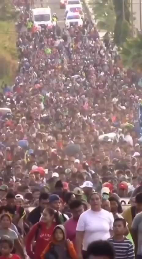 🇺🇸“Una carovana umana, è diretta al confine degli Stati Uniti...