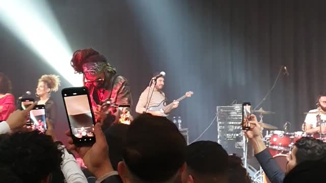 Concert musicale du célèbre chanteur et musicien djam