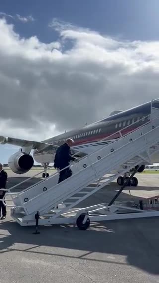 Daniel Baldwin - President Trump is en route to Iowa!