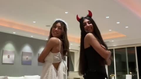7_We are so cute 😇😈#fypシ #halloween #costume #friends
