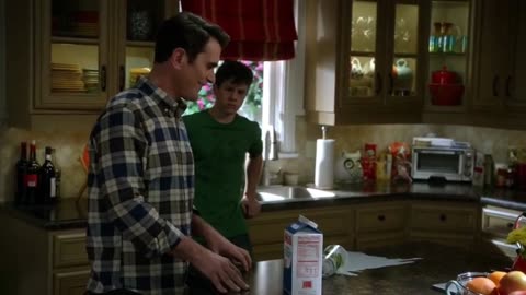 He Really Wanted That Milk/Modern Family