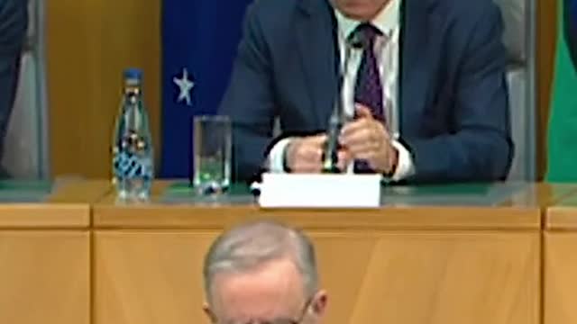 Australia scrapsCOVID isolation