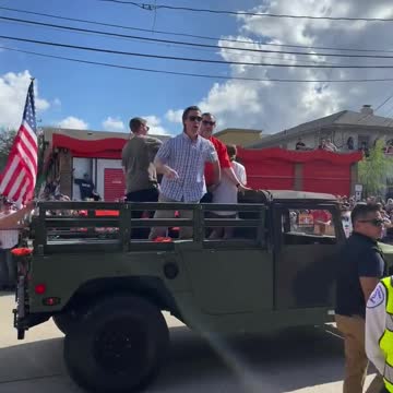 Ted Cruz gets attacked with a beer can