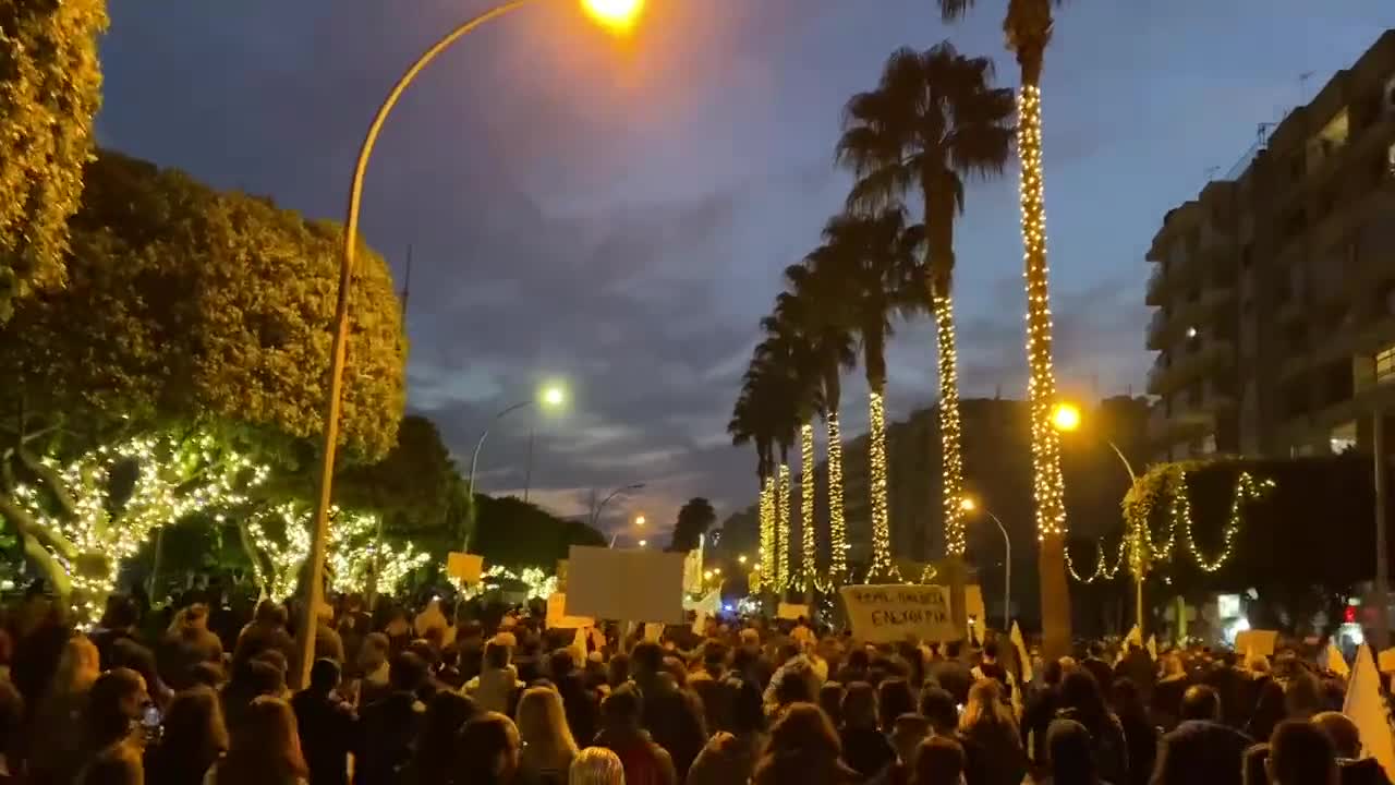 Cyprus hit the streets again against the mandates, keep rising up beautiful souls