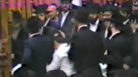 9. Motzei Rosh Hashana 5749 - Havdala and Kos Shel Bracha = מוצאי ר"ה תשמ"ט