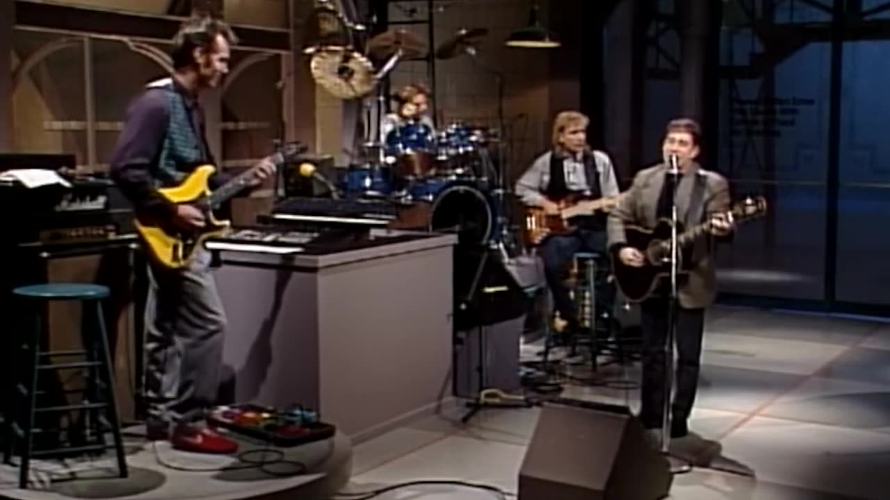 Paul Simon performs "The Boxer"