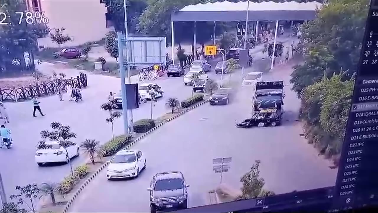 Live Accident at Toll plaza, second Part
