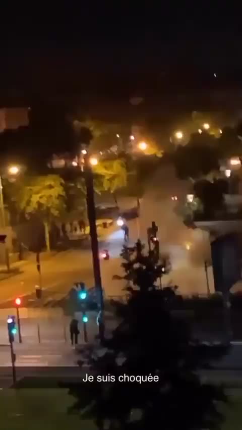 Raket Styr vs Politi Station Frankrig 2023 🇫🇷