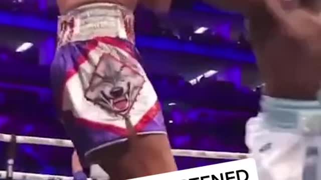 “Hands up!” Deji’s knockout of #Fousey is still elite 😲 #mayweatherdeji #gamer #boxing #ksi