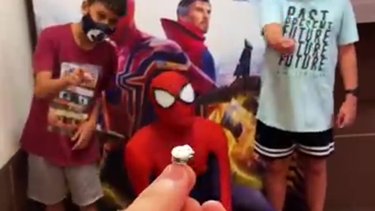 Partiu homem aranha pra sempre! hahahaha.........