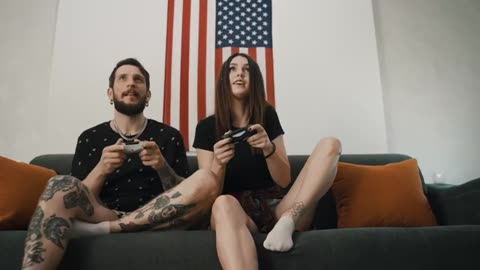 A Couple Play Game (funny video)