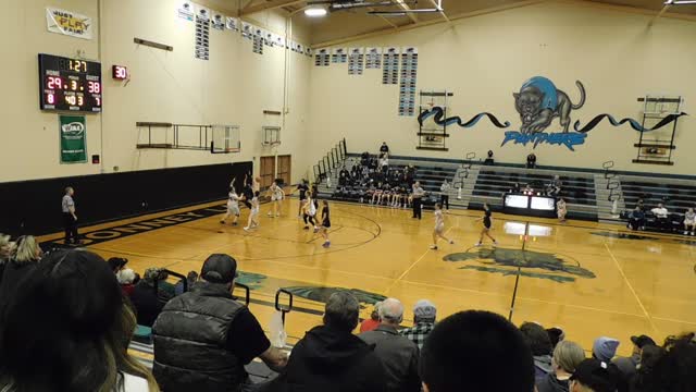 12.29.22 Sumner Girls JV basketball vs Bonney Lake