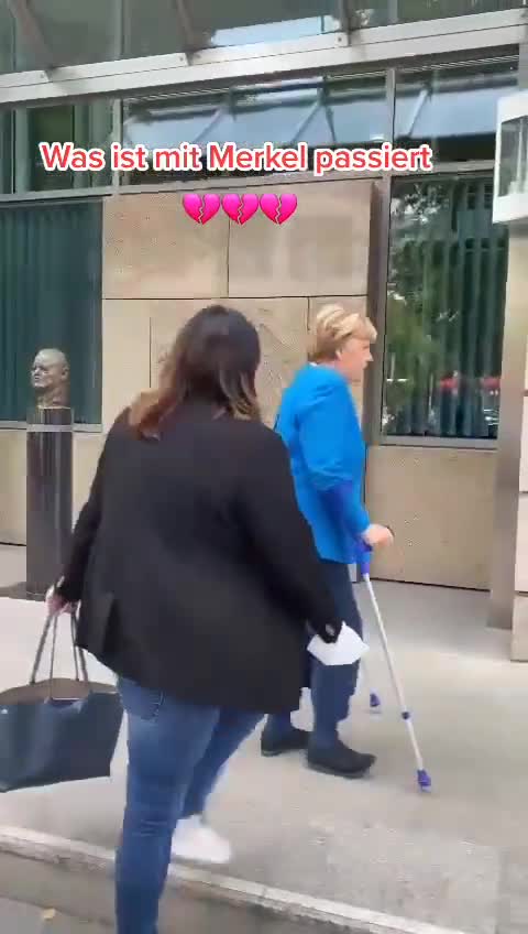 Merkel auf Krücken September 2022