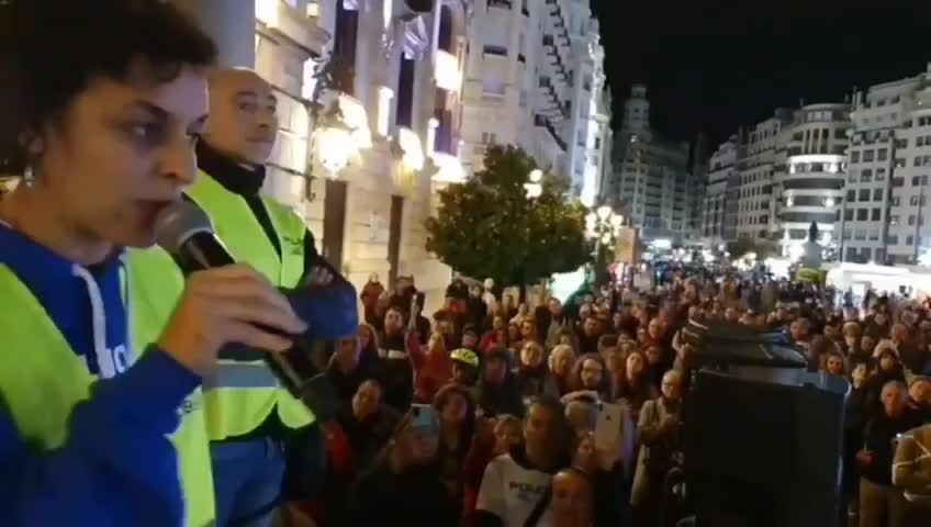 Sonia Vescovacci "Policias por la libertad" politica sanitaria Covid 19 Plandemia Coronavirus