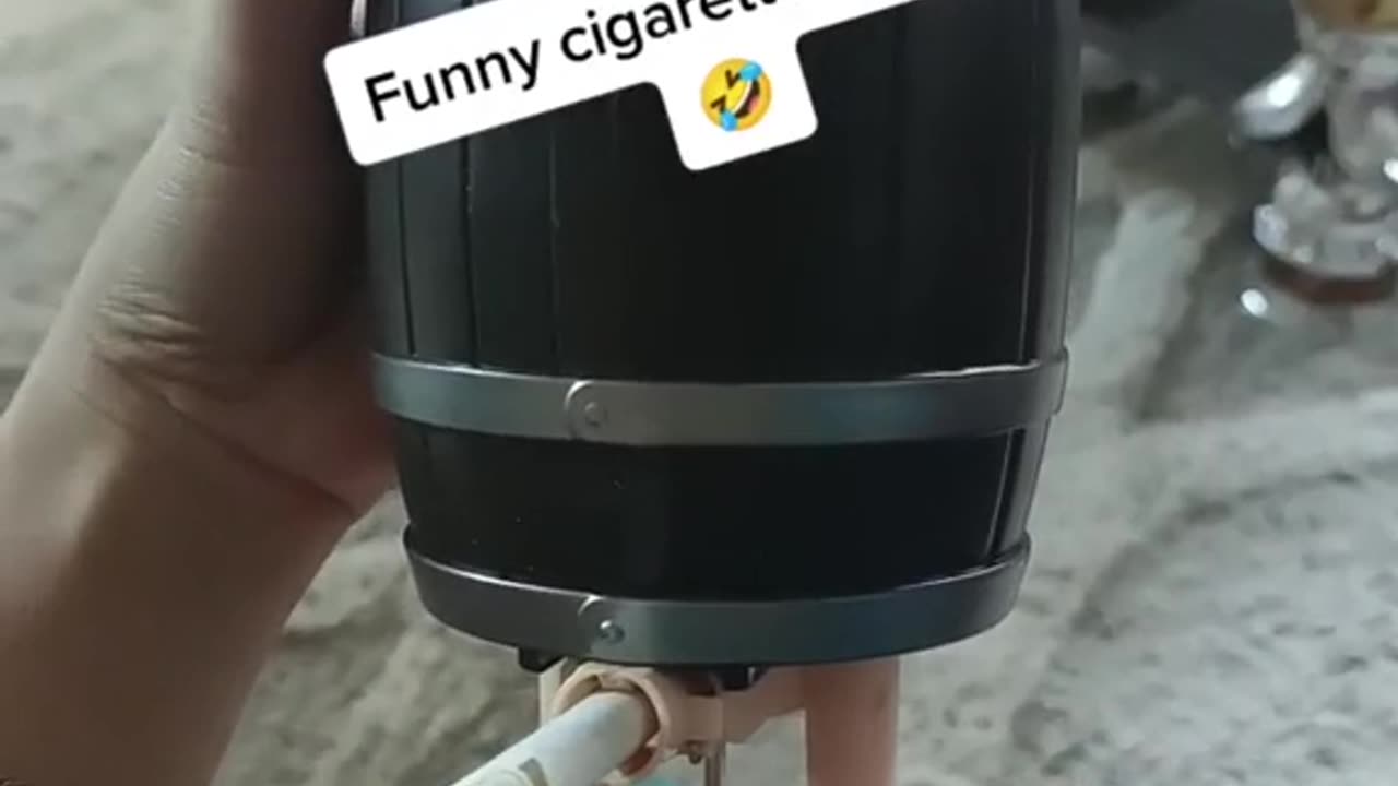 Funny cigarettes holder