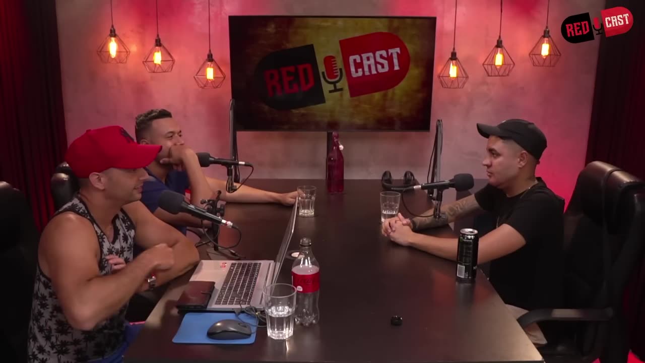 ELA ME MANDOU ESSA MENSAGEM FAVELADO INVESTIDOR - REDCAST