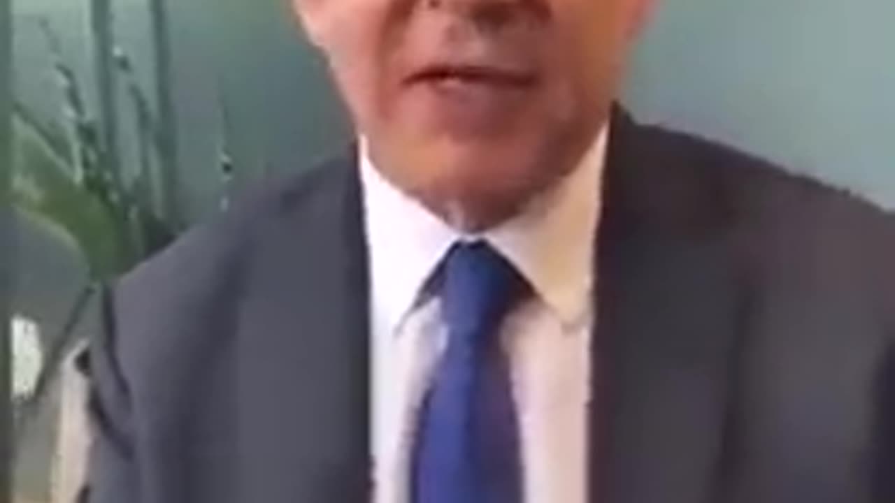 ביבי מכר את עם ישראל אומר שצריך חיסון שלישי רביעי חמישי שישי עד שימציאו חיסון שמחזיק מעמד ארוך יותר (אבל מי ירצה בכך $$$)
