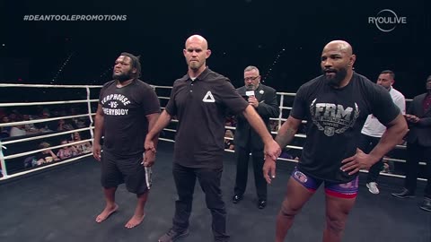 YOEL ROMERO VS CHRIS BARNETT