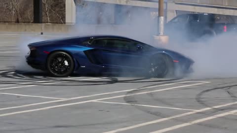 Lamborghini aventador doing some all wheel drive donuts