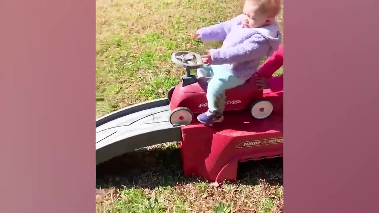 Funny Babies Playing Slide Fails - Cute Baby Videos